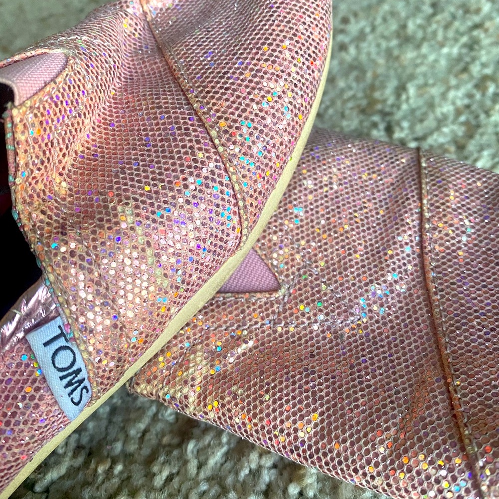 Pink Glitter Chrome TOMS, Womens Size 7.5 Narrow